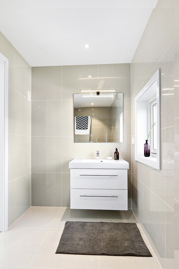 Badene er i enkel og elegant utførelse Galleribilde