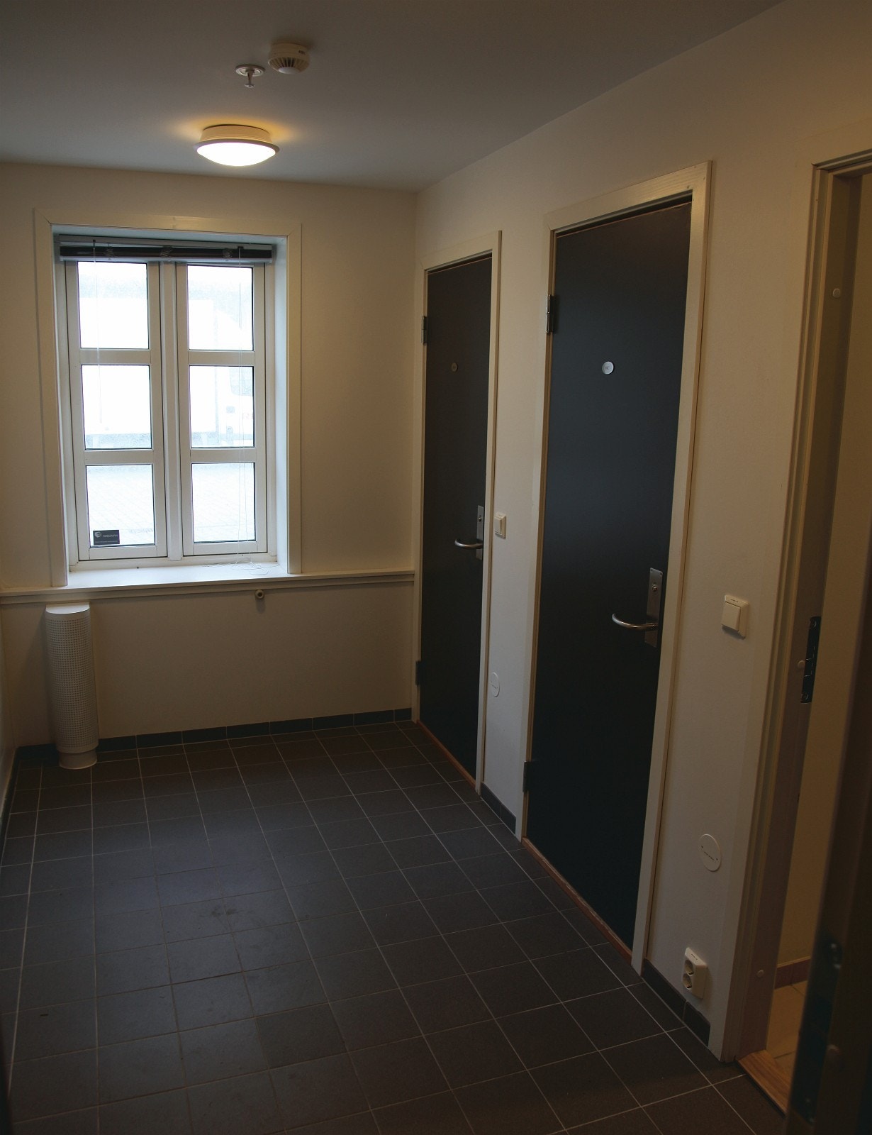 Garderobe 1.etg Galleribilde