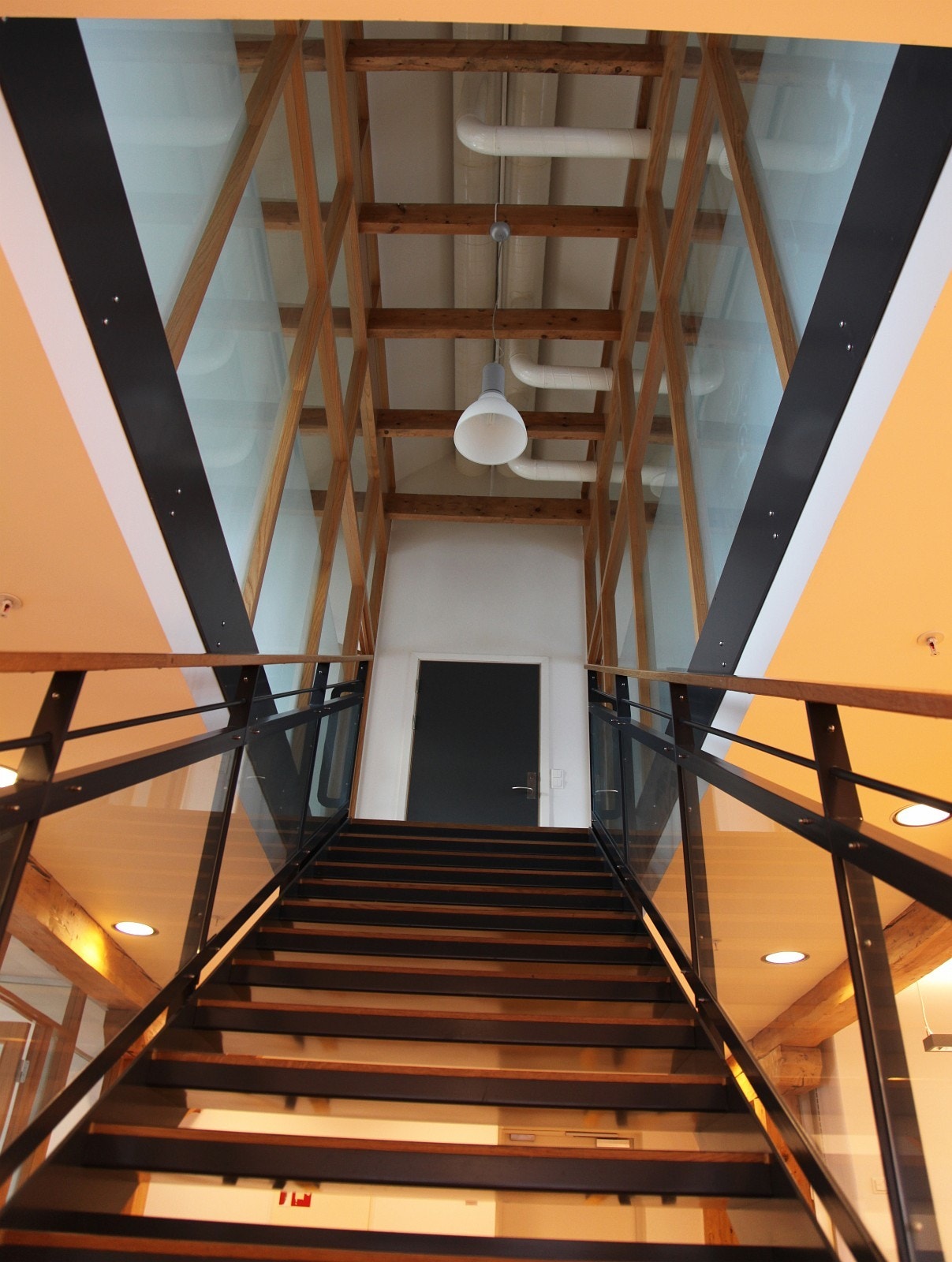 Trapp opp til 3.etg - østseksjon Galleribilde