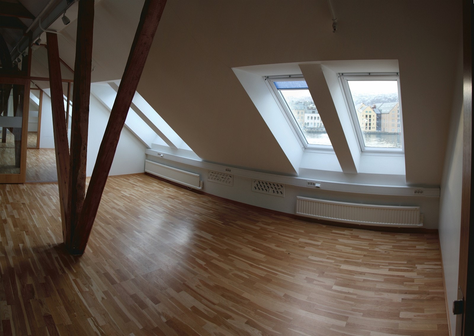 Kontor 3.etg østseksjon - vendt sørover mot indre havn Galleribilde