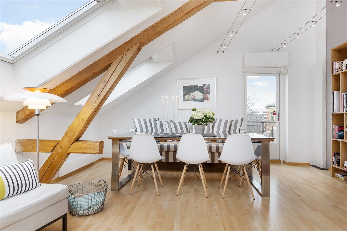 Spisestuen. Galleribilde