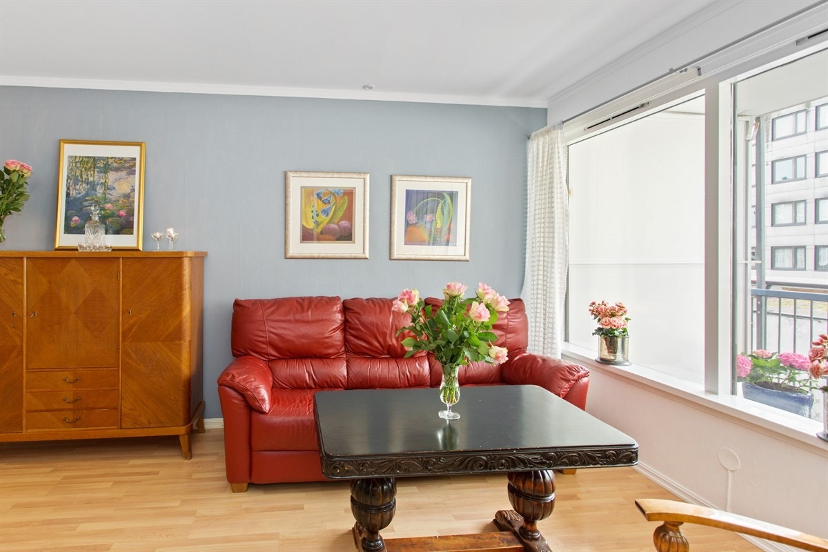 Store lysflater gir godt med dagslys Galleribilde