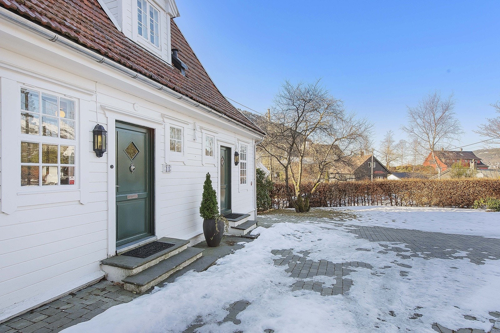 Fasade - inngangsparti Galleribilde