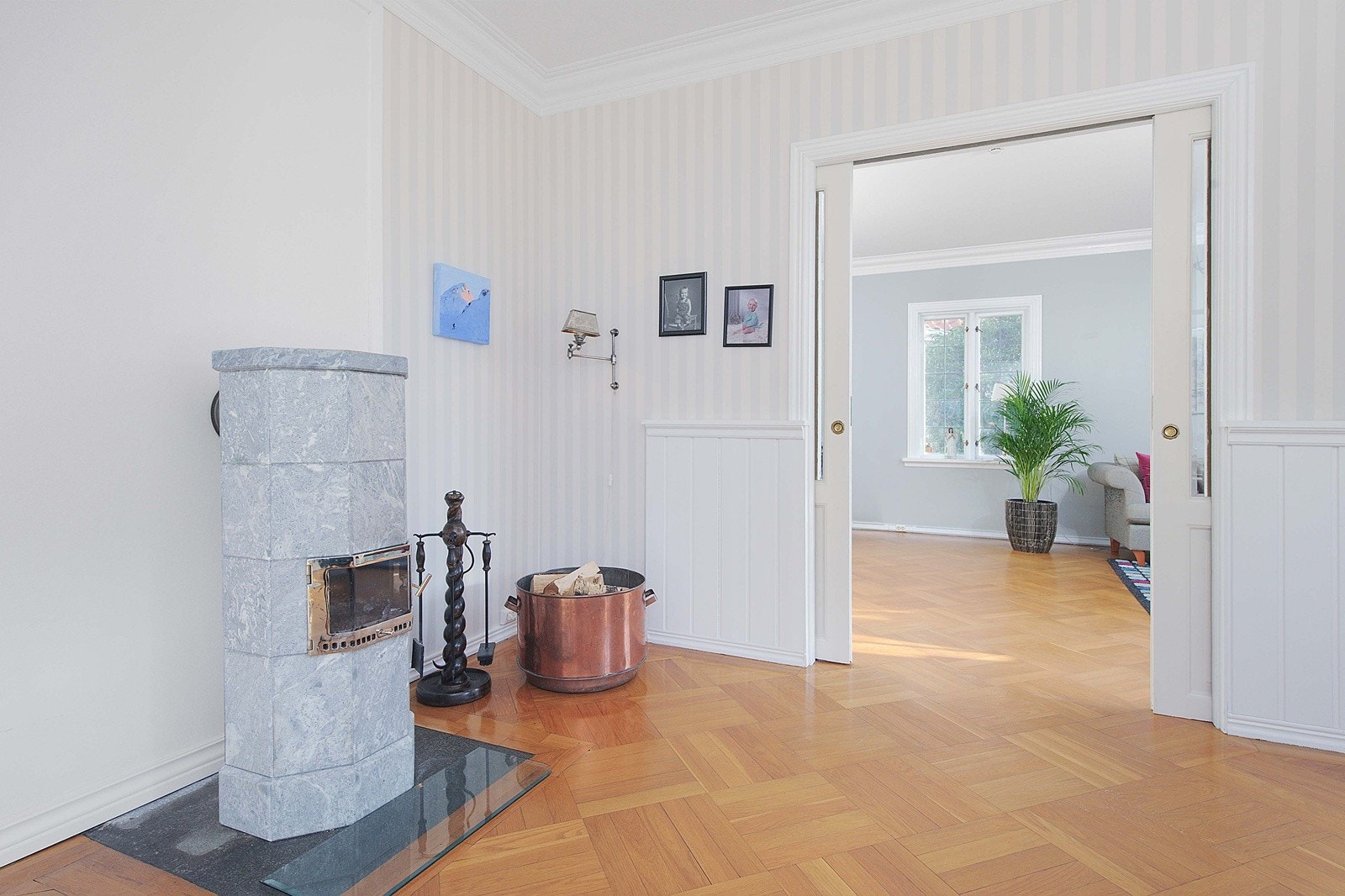 Flott peisovn Galleribilde