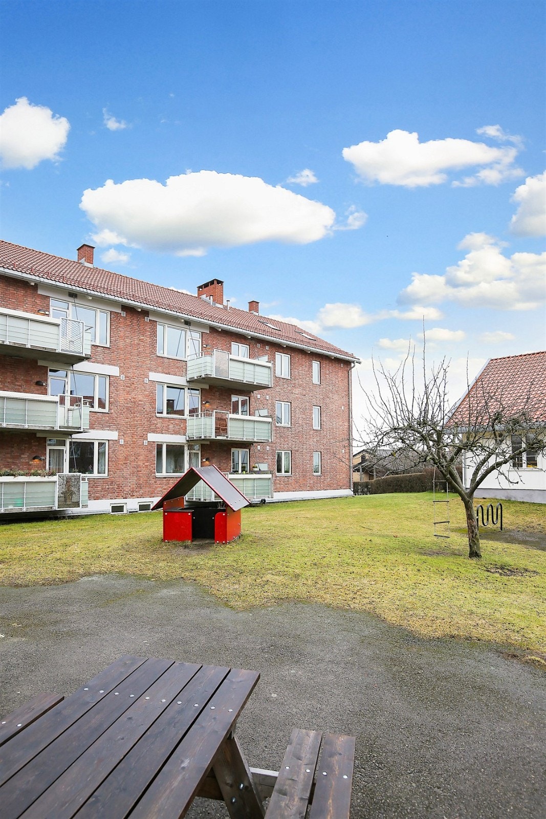 Her bor du trygt i et barnevennlig og idyllisk område. Galleribilde