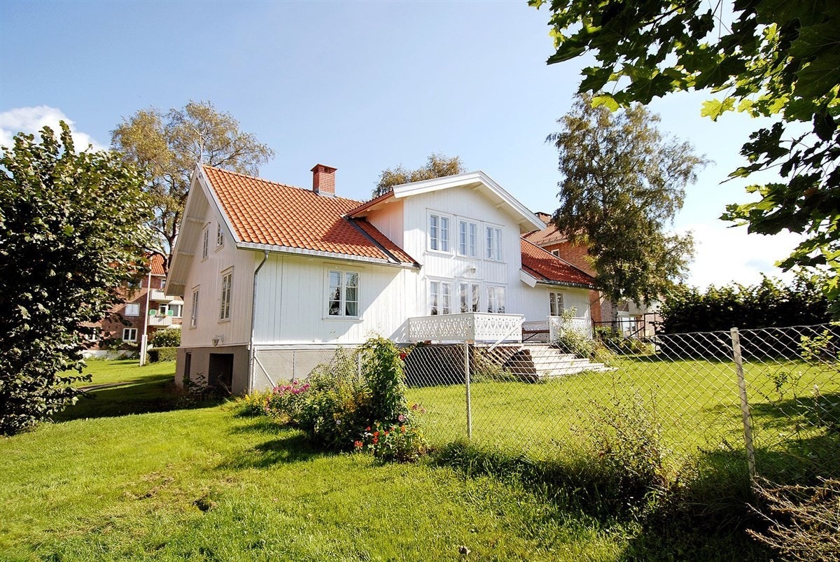 Villa Solhaug er nærmeste nabo. Galleribilde