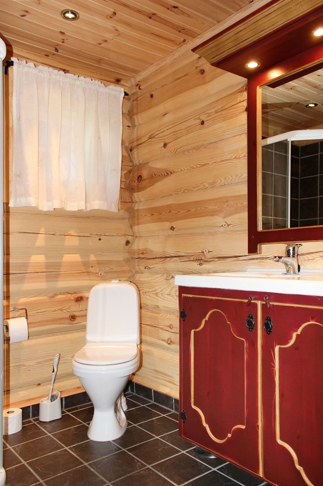 Bad 2 i hovedhytten. Galleribilde