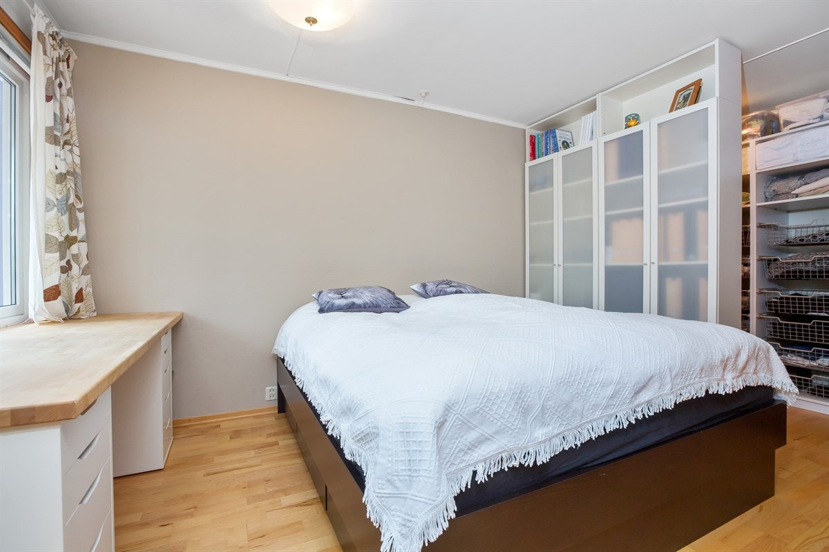 Soverom 1 | Soverom med mulighet for å sette inn walk-in closet. Galleribilde