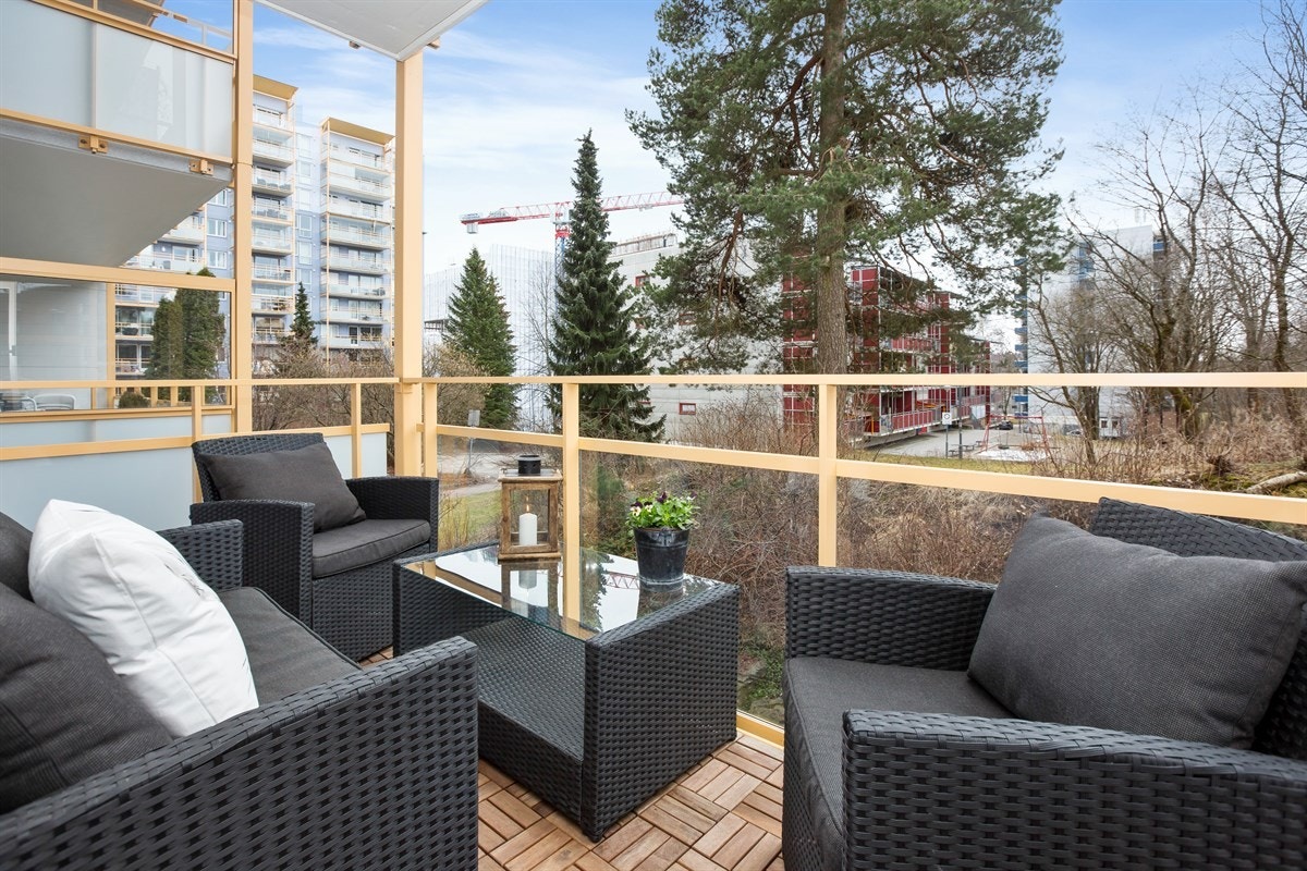 Balkong | Trivelig sørvest vendt balkong. Galleribilde