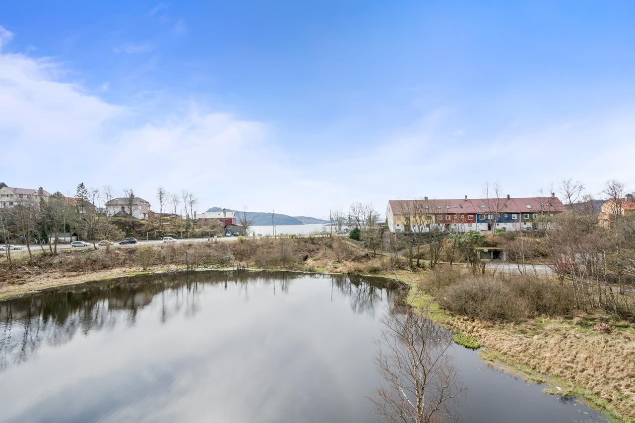 Utsikt fra stue og altan Galleribilde