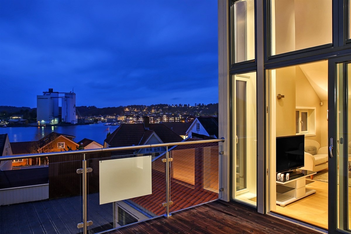 Kveldsfoto Galleribilde