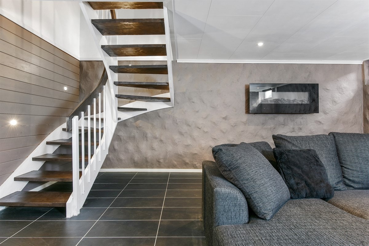 I kjelleren er det ytterligere en stue. Galleribilde