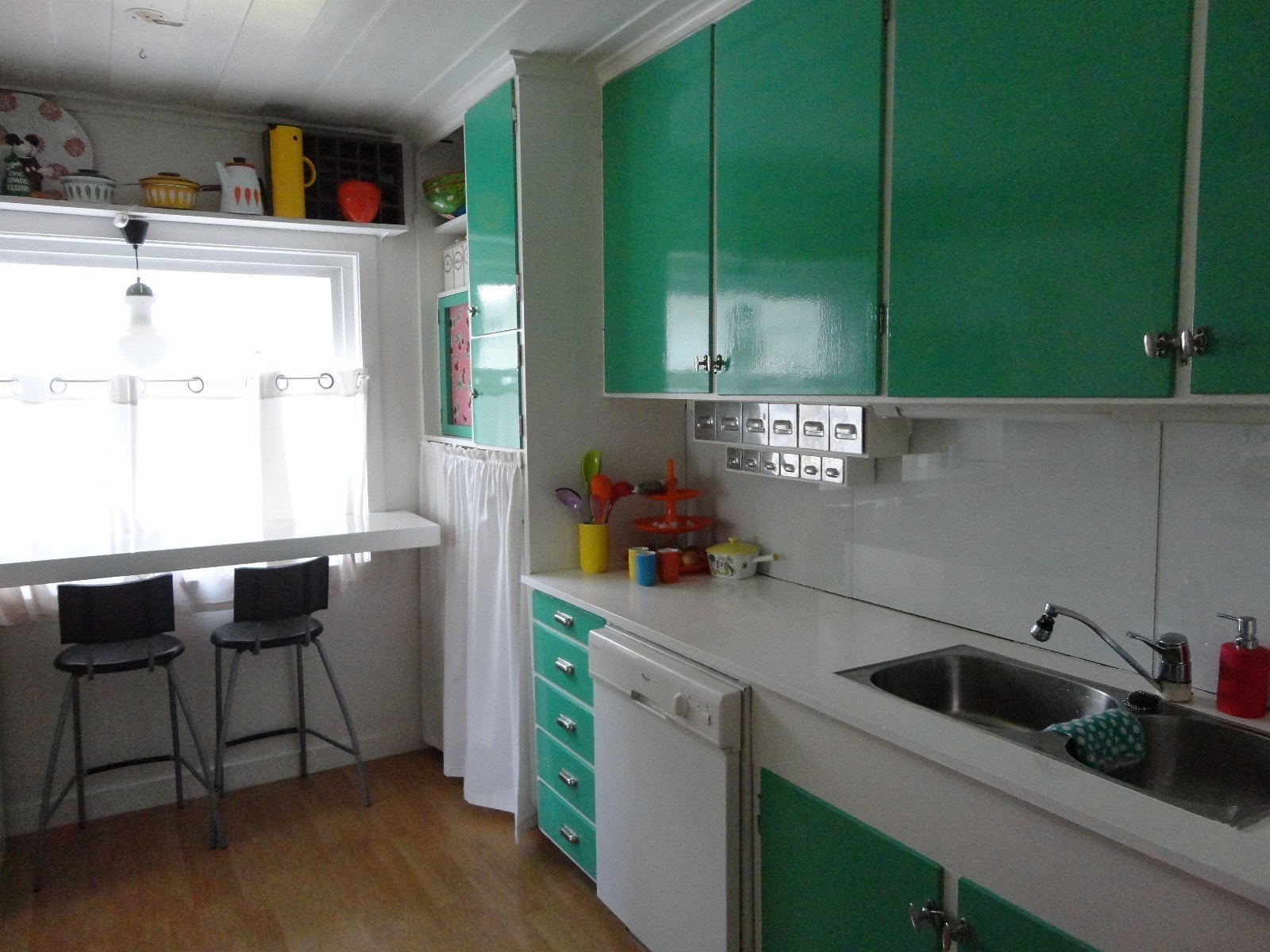 Oppusset kjøkken i 50 talls stil Galleribilde