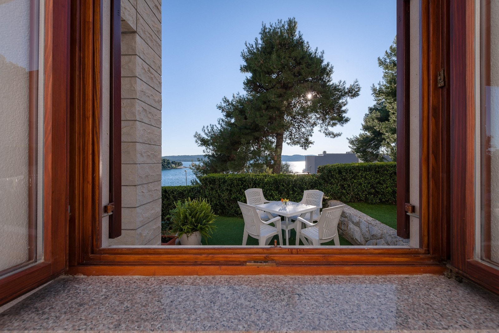 Larissa Galleribilde