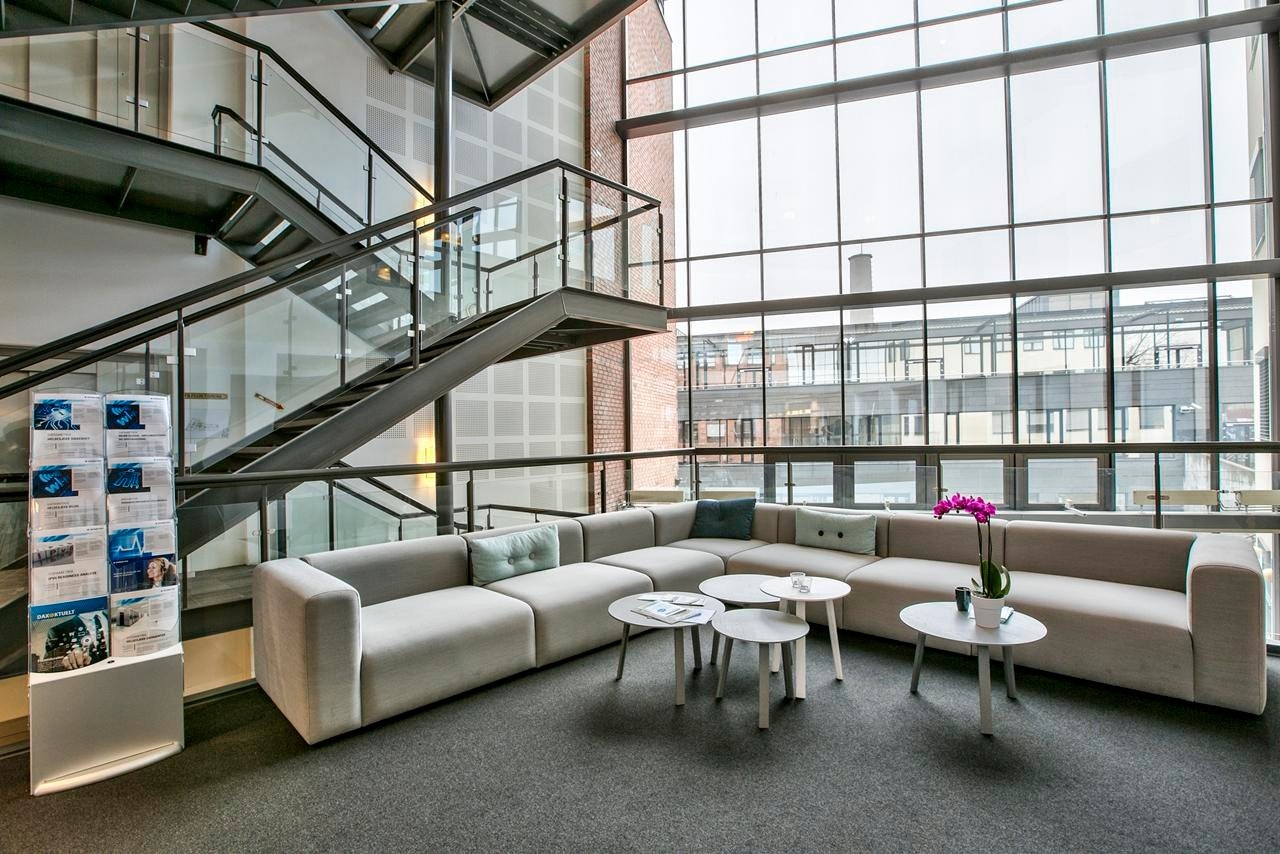 Ventesone ved resepsjonen Galleribilde