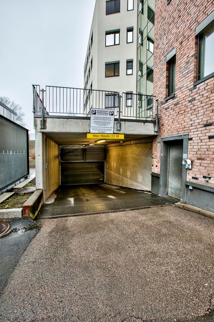 Innkjøring garasje Galleribilde