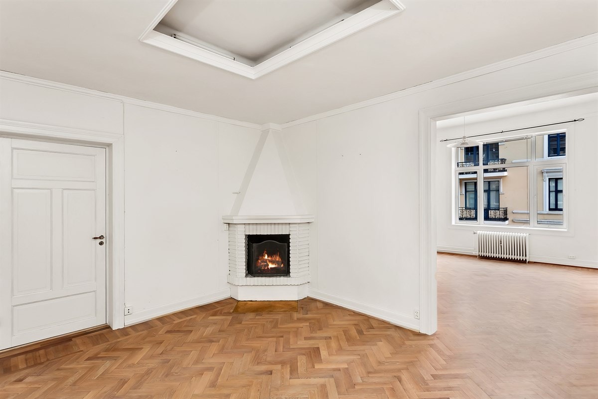 - Peisestue med god plass- Galleribilde