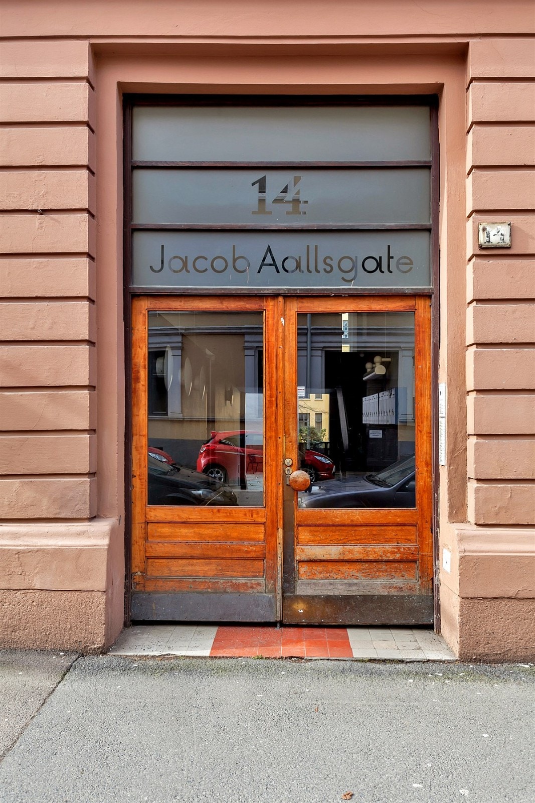 - Inngangsparti Jacob Aallsgate 14- Galleribilde