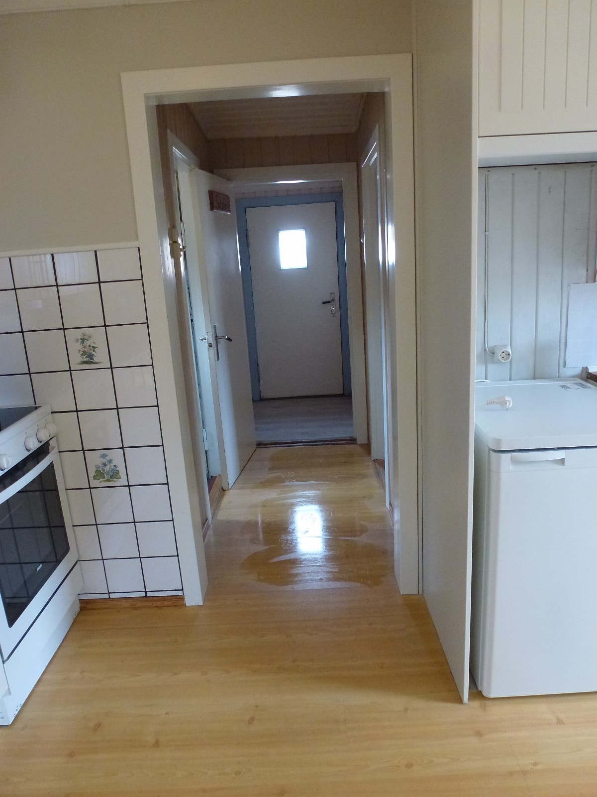 fra kjøkken mot entre Galleribilde