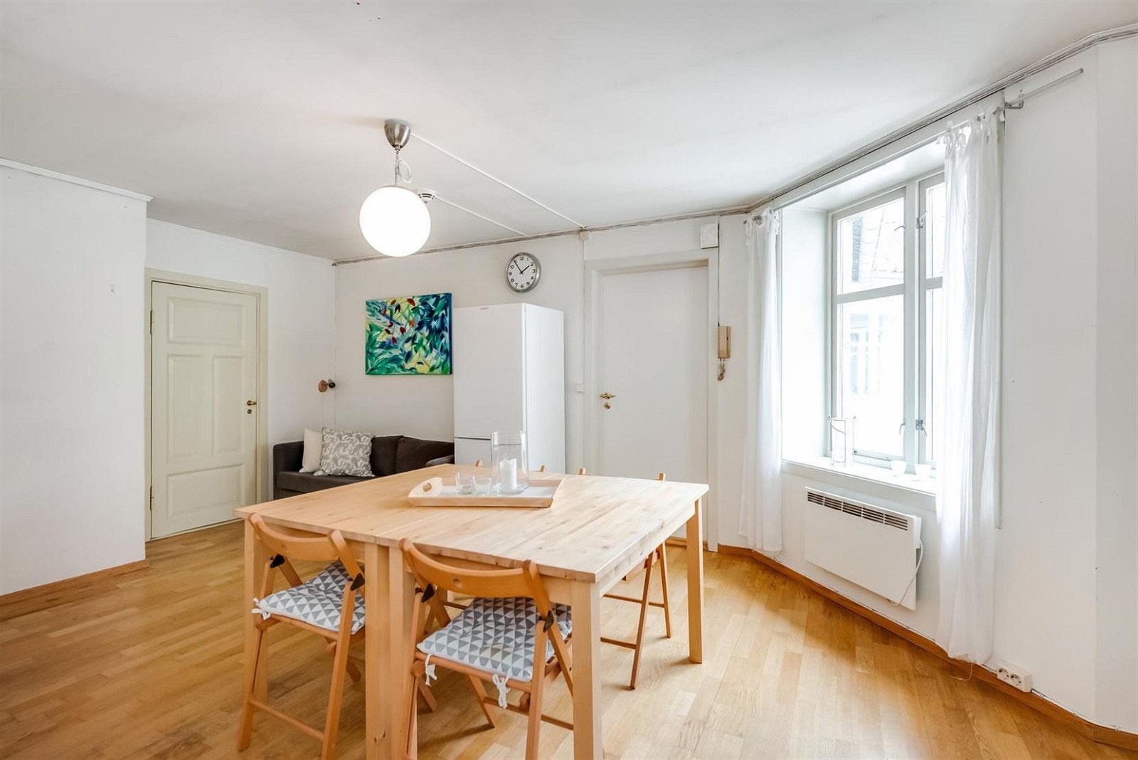 Lyst kjøkken/stue. Galleribilde