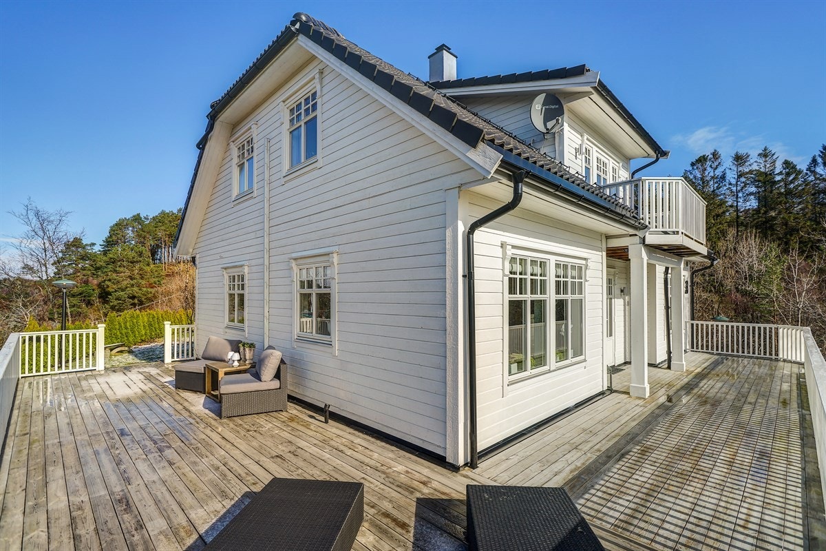 Deilig uteplass til fine sommerdager. Galleribilde