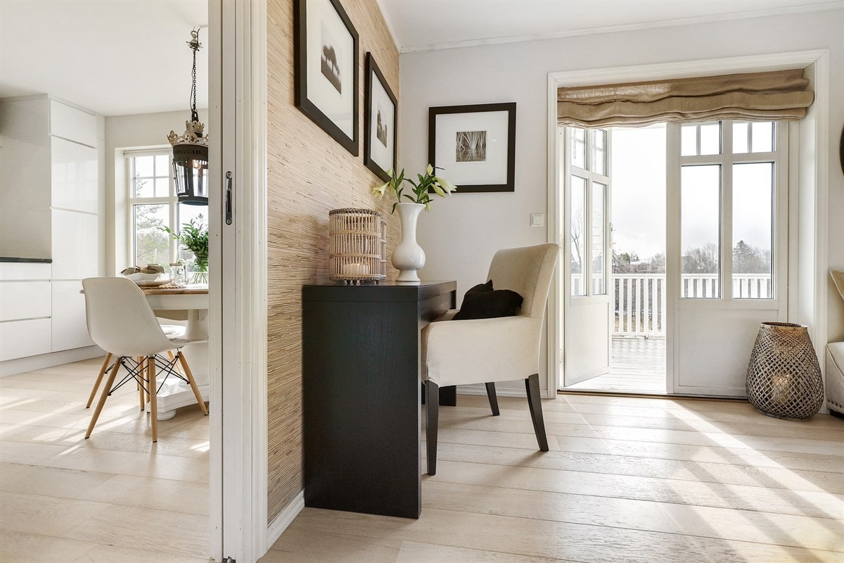 Elegant kontorløsning i stuen. Galleribilde