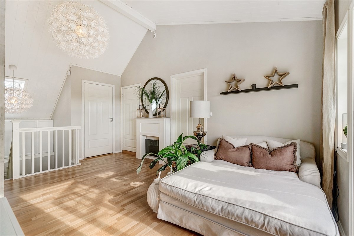 Her har barna sin egen tv stue utenfor soverommene deres. Galleribilde