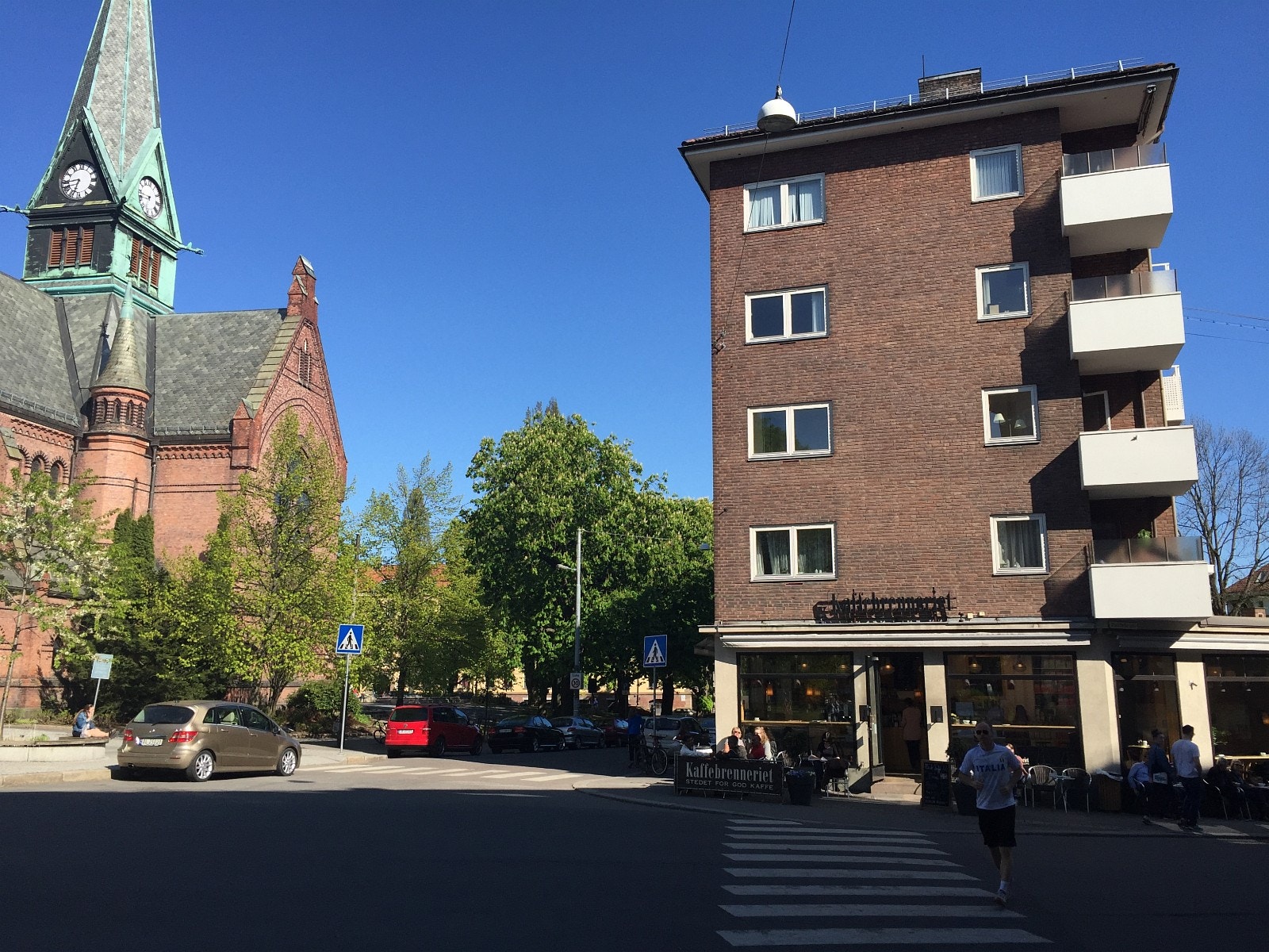 Leiligheten ligger i 3. etg over Kaffebrenneriet. Galleribilde