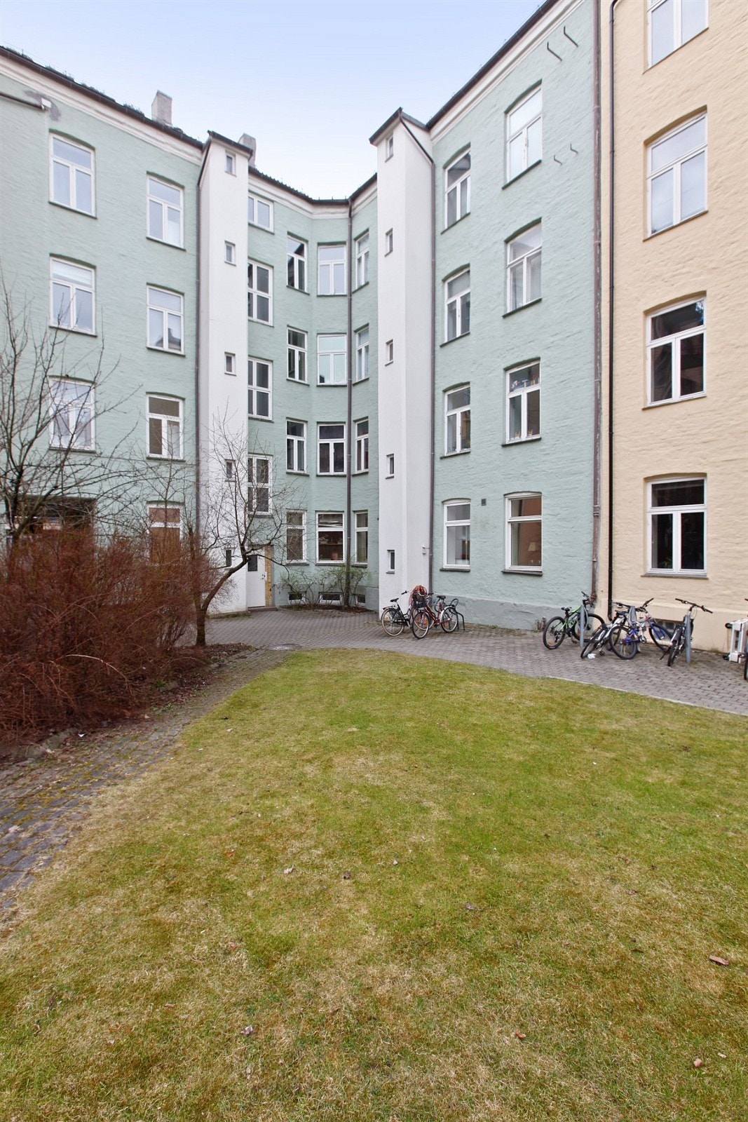 Indre gårdsrom Galleribilde