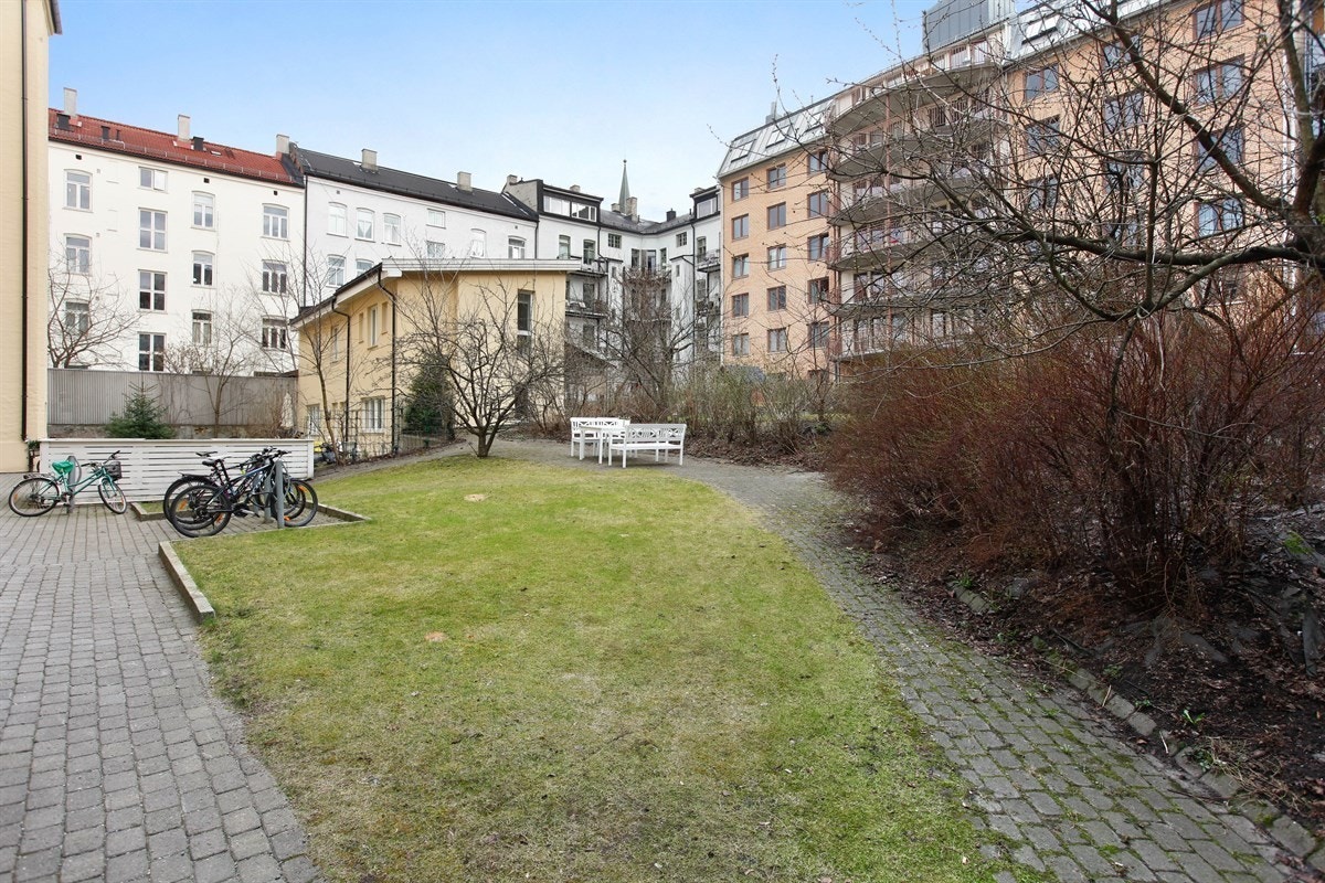 Indre gårdsrom Galleribilde