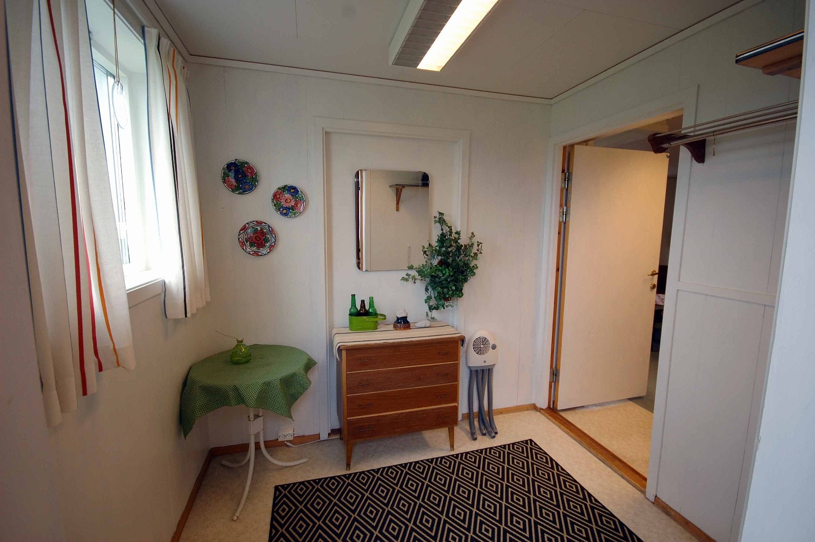 Romslig gang. Galleribilde