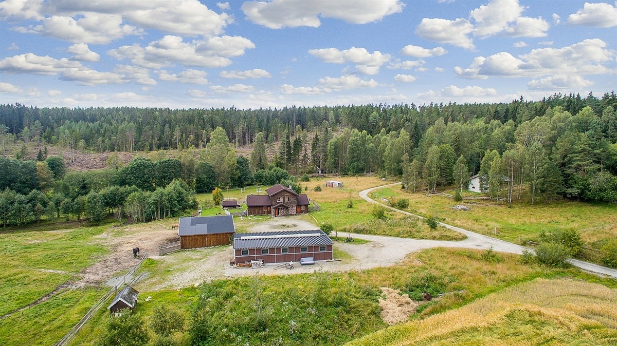 Koselig hovedhus fra år 2005 med mange flotte detaljer Galleribilde