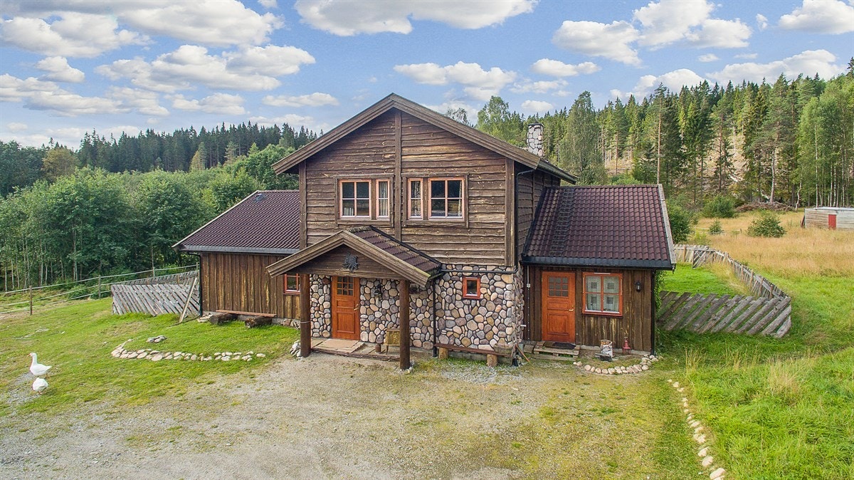 Koselig hovedhus fra år 2005 med mange flotte detaljer Galleribilde