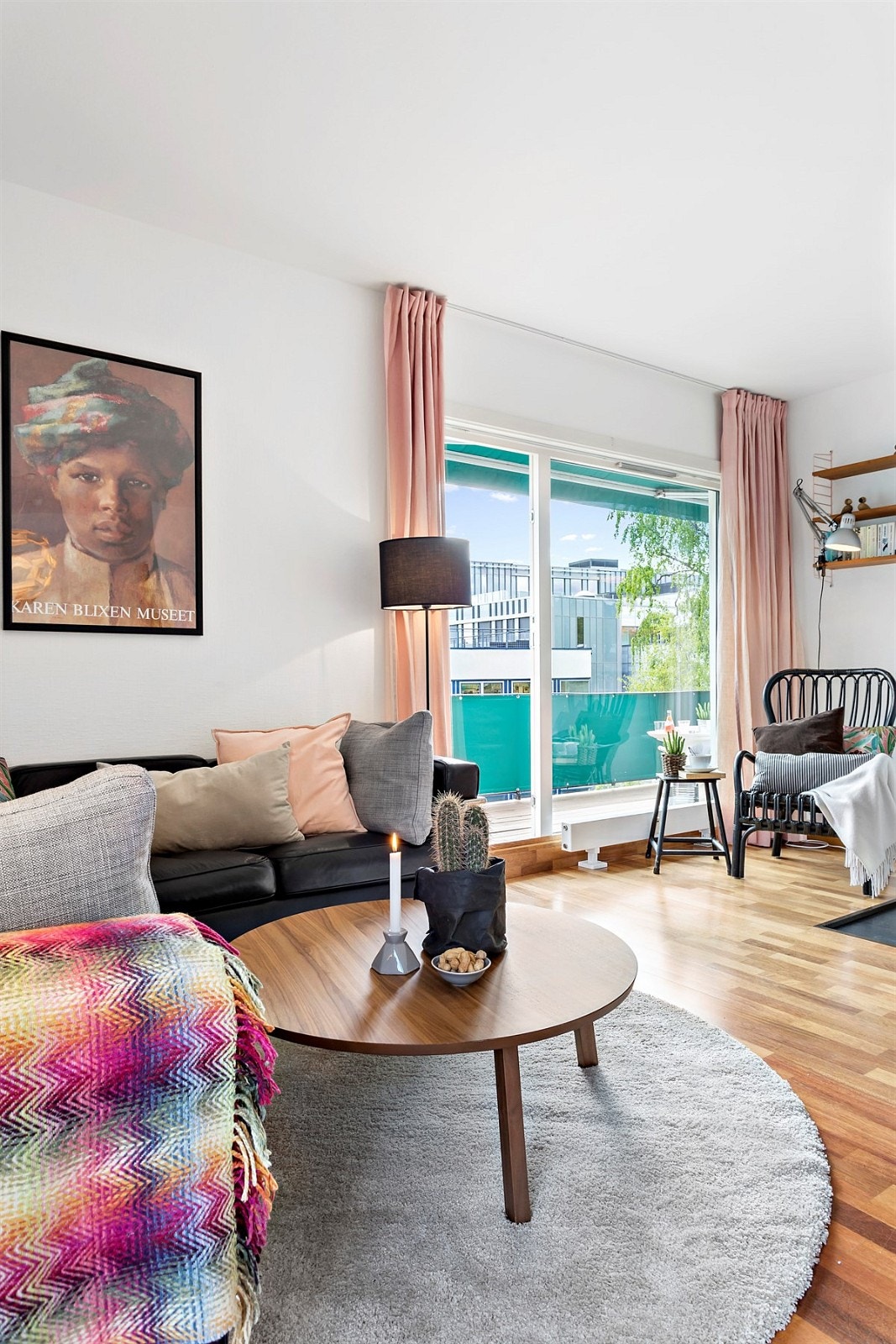 Fra stuen er det to utganger til takterrassen Galleribilde