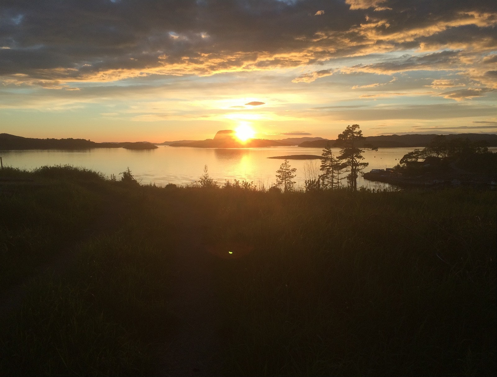 Solnedgang fra tomtene kl 22:30 Galleribilde