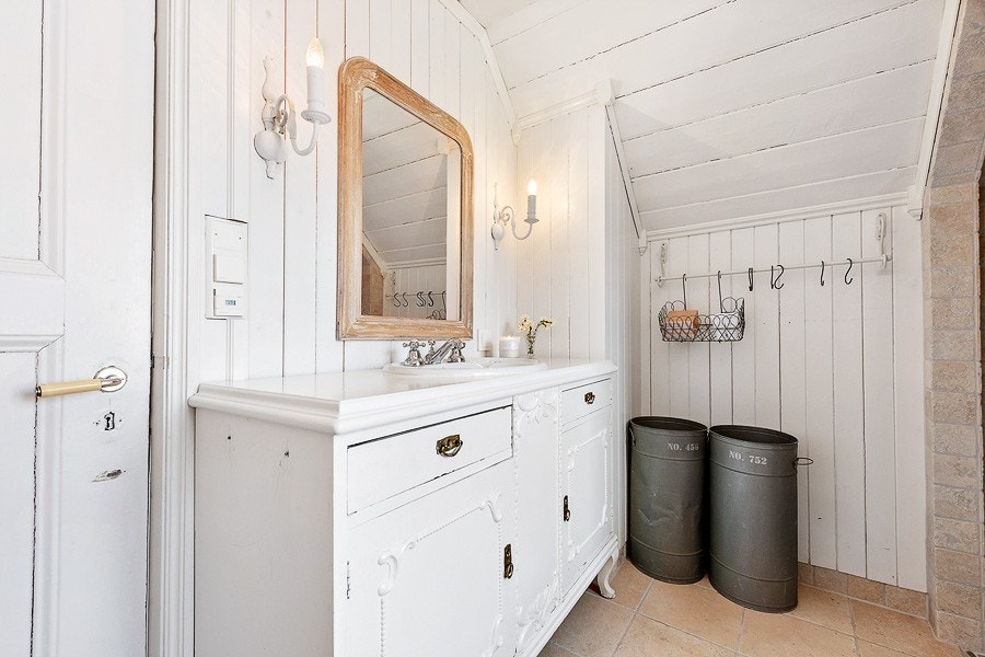 Bad med flott baderomsinnredning Galleribilde