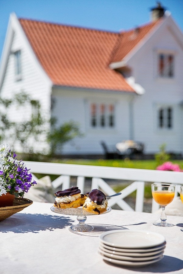 Stemning i hage Galleribilde