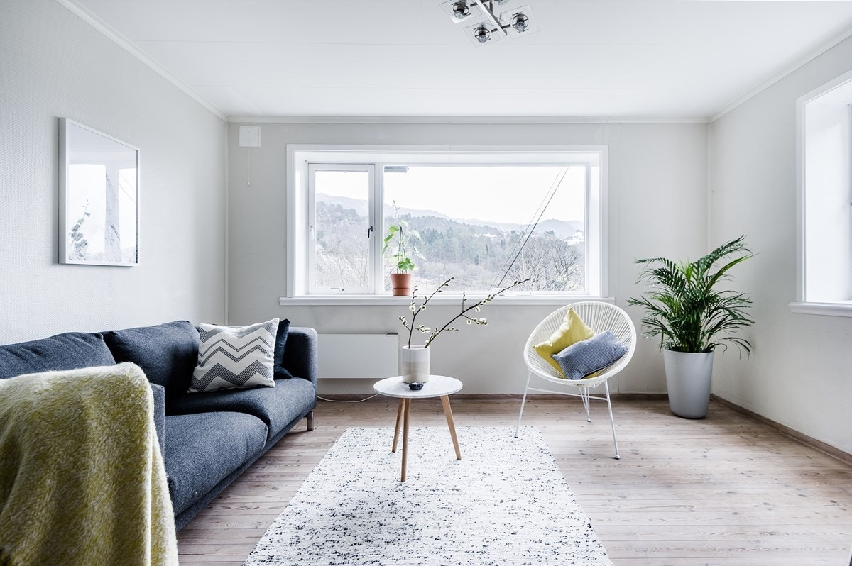 Her kan man leke seg med farger, en fondvegg eller interiørelementer med aksentfarge som setter særpreg til stuen. Galleribilde