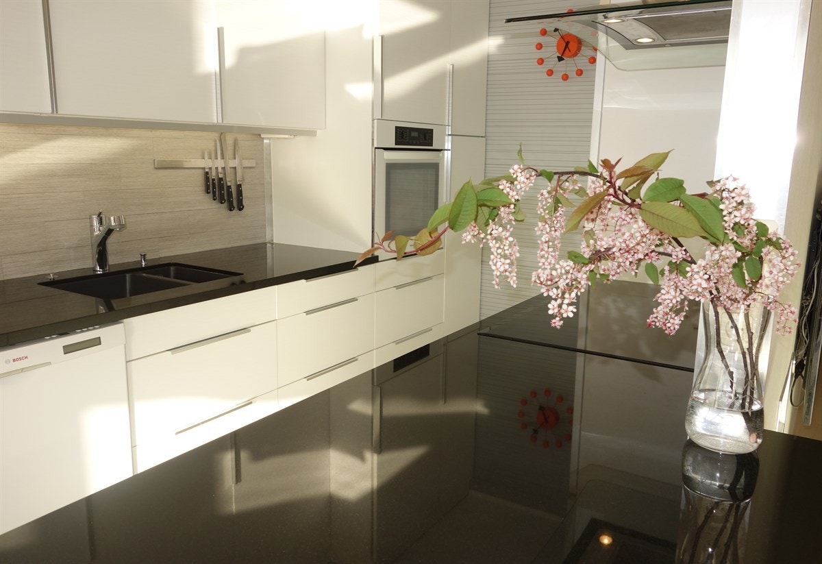 Ny kjøkkeninnredning og hvitevarer i 2011 Galleribilde