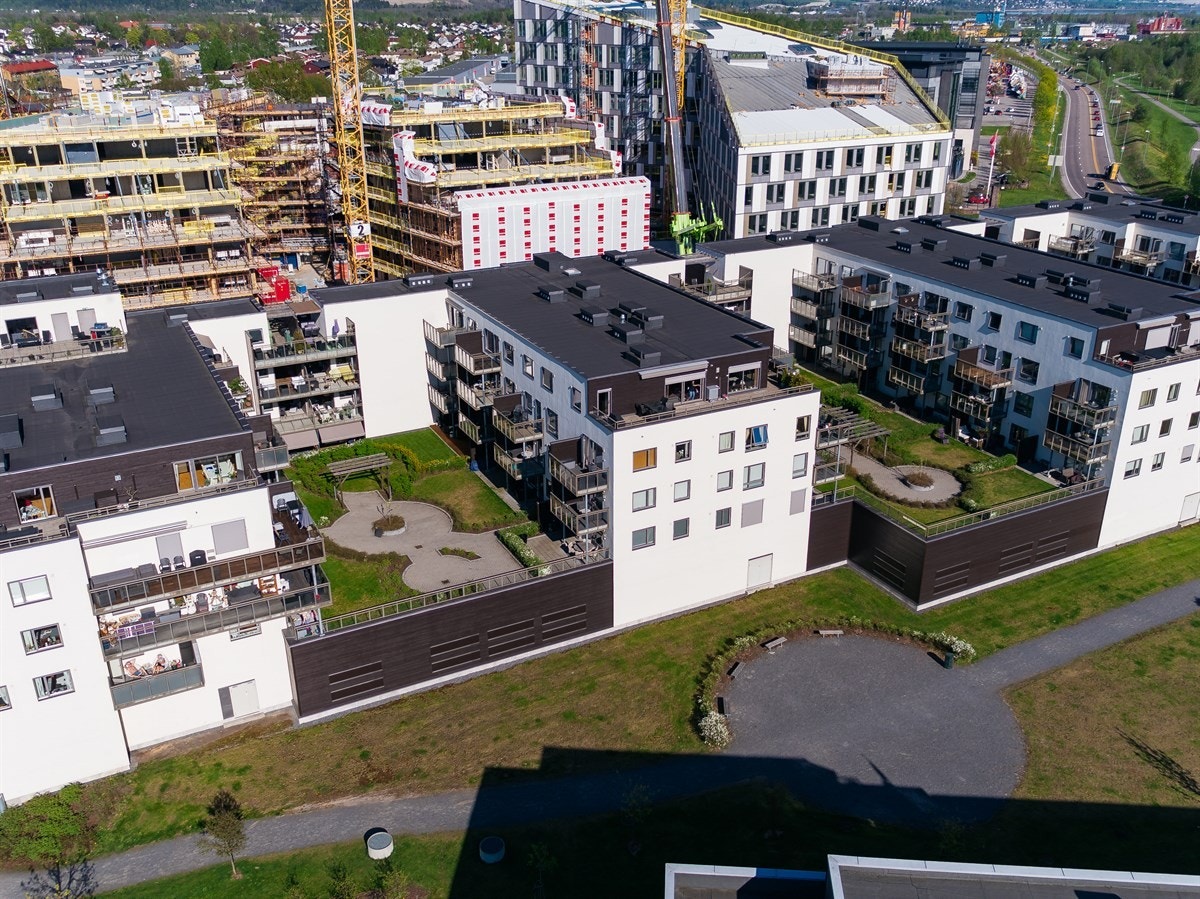 Flott intern beliggenhet innerst til høyre i den midterste blokken - Kanalveien 9 Galleribilde