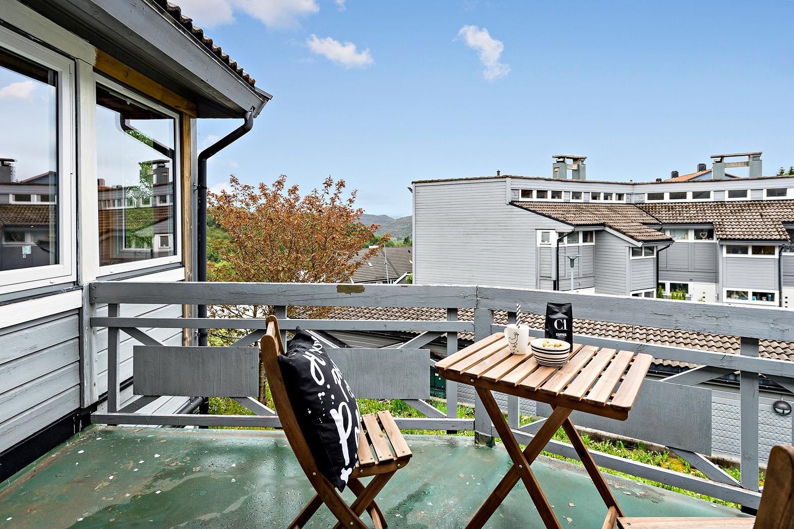 Utgang fra stue til sørvendt terrasse på 10 kvm Galleribilde