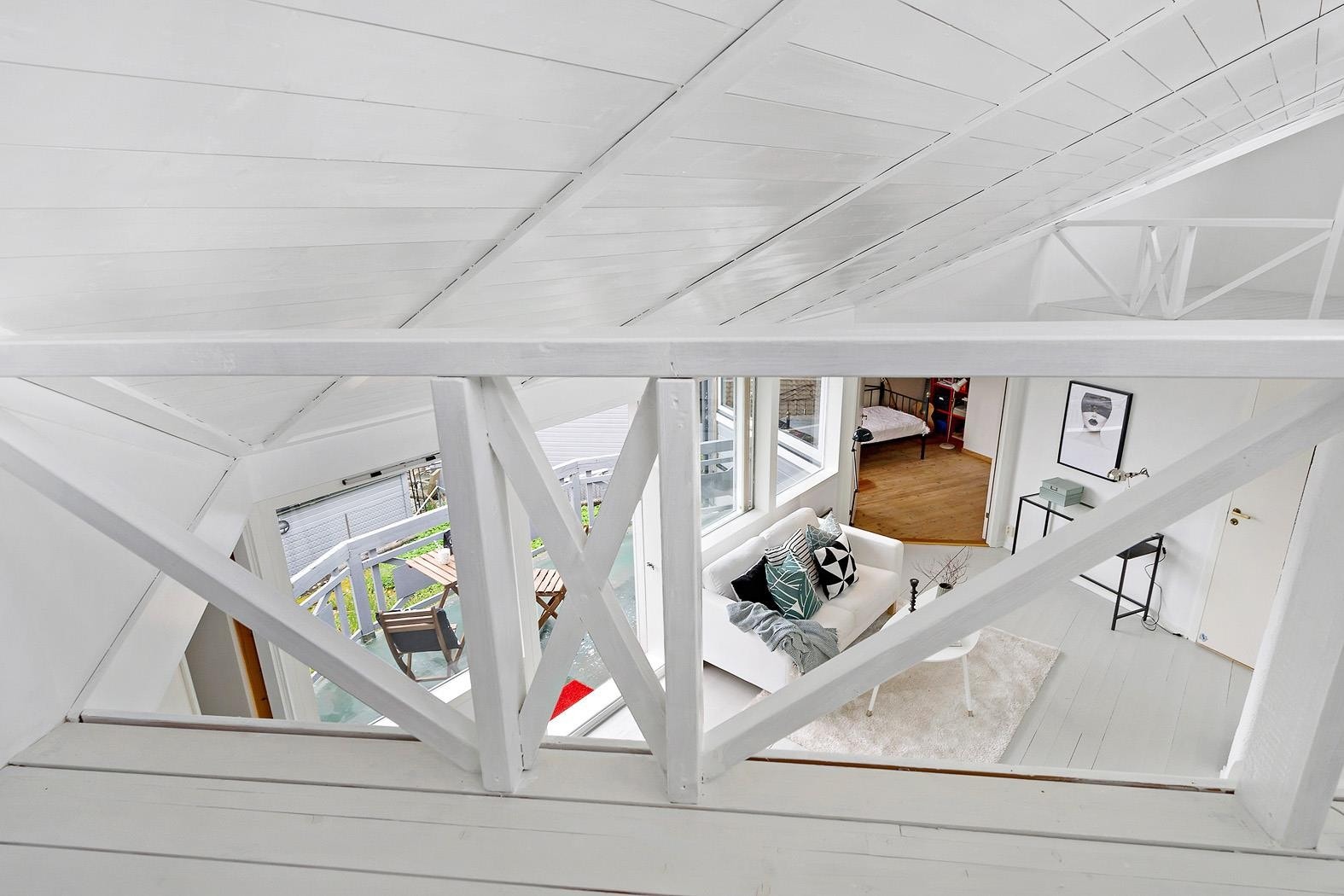 Hemsene kan blant annet benyttes som arbeidsplass og lesekrok. Galleribilde