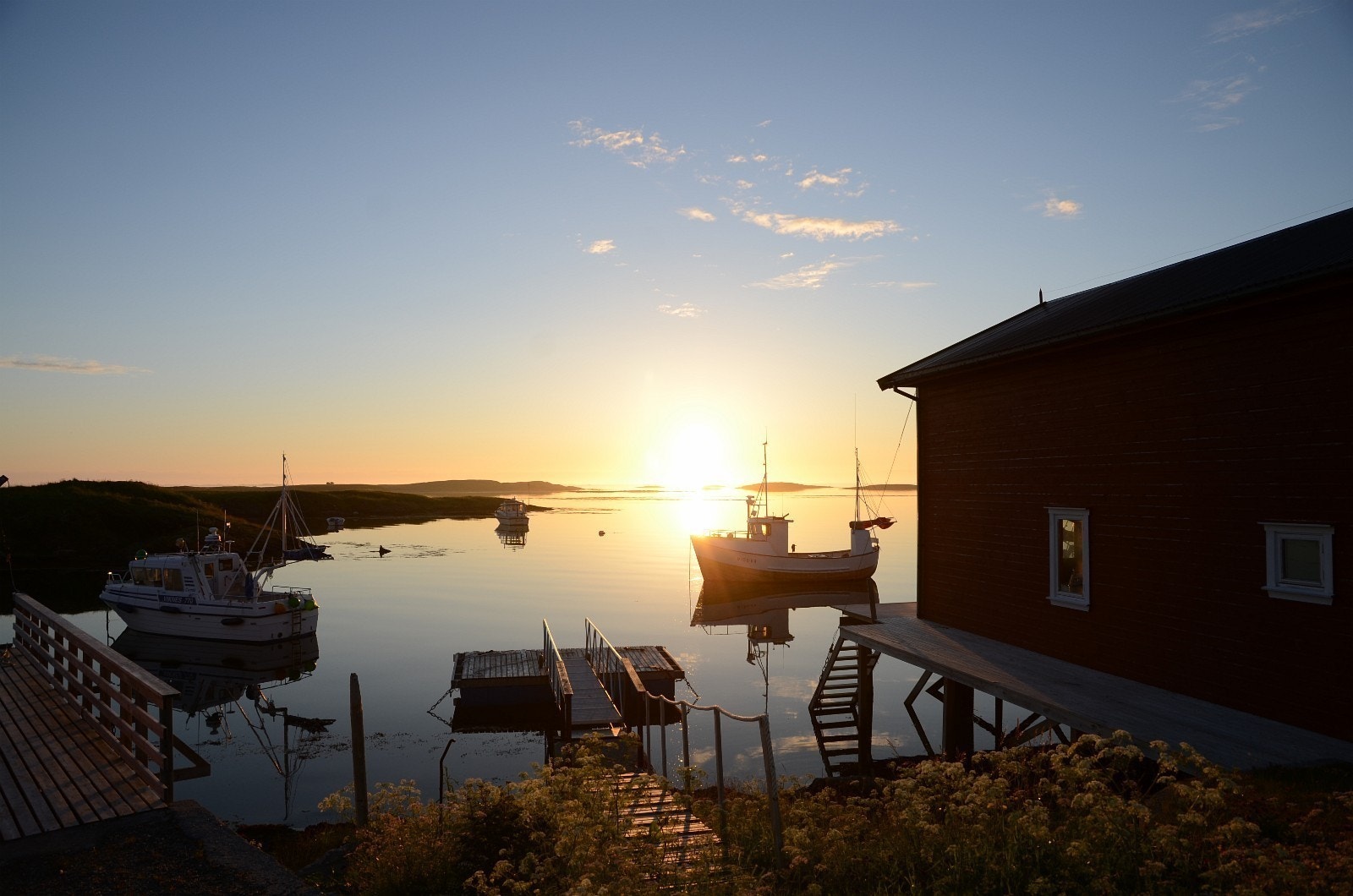 Naustene ved Vallsyn Galleribilde