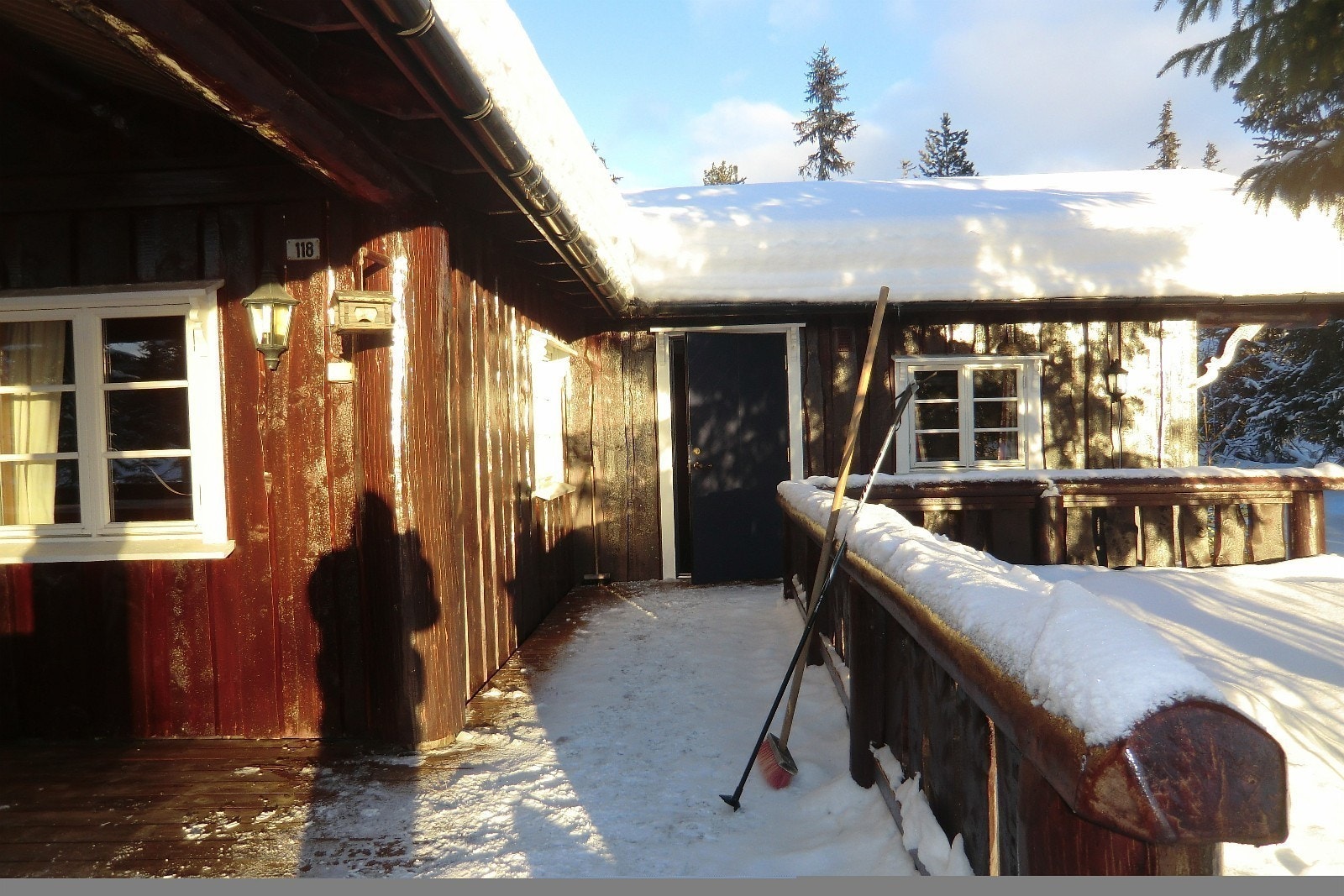 Fint med vinter og sol på Budor. Galleribilde