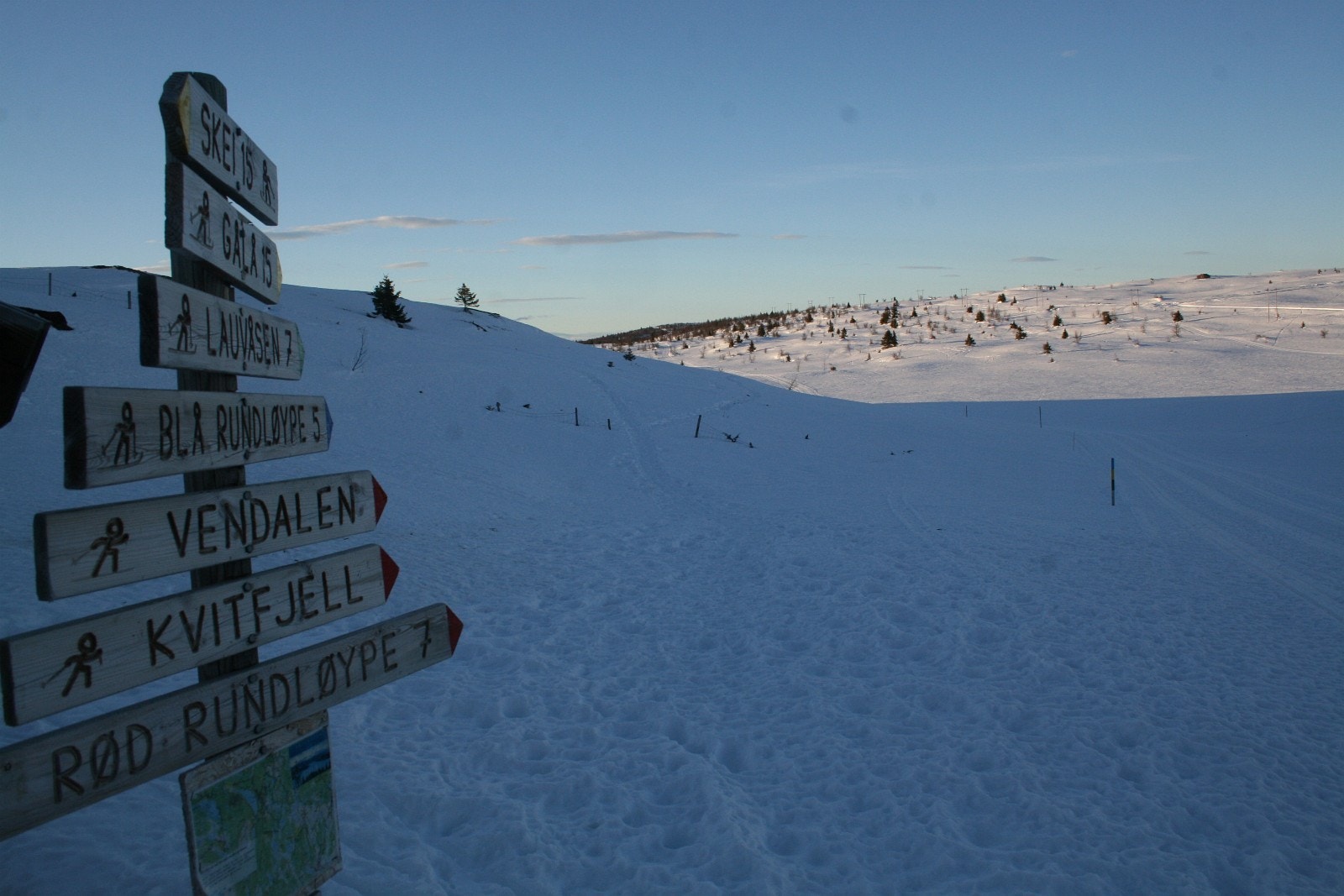 Skilt på Fagerhøy mot Kantlia Galleribilde