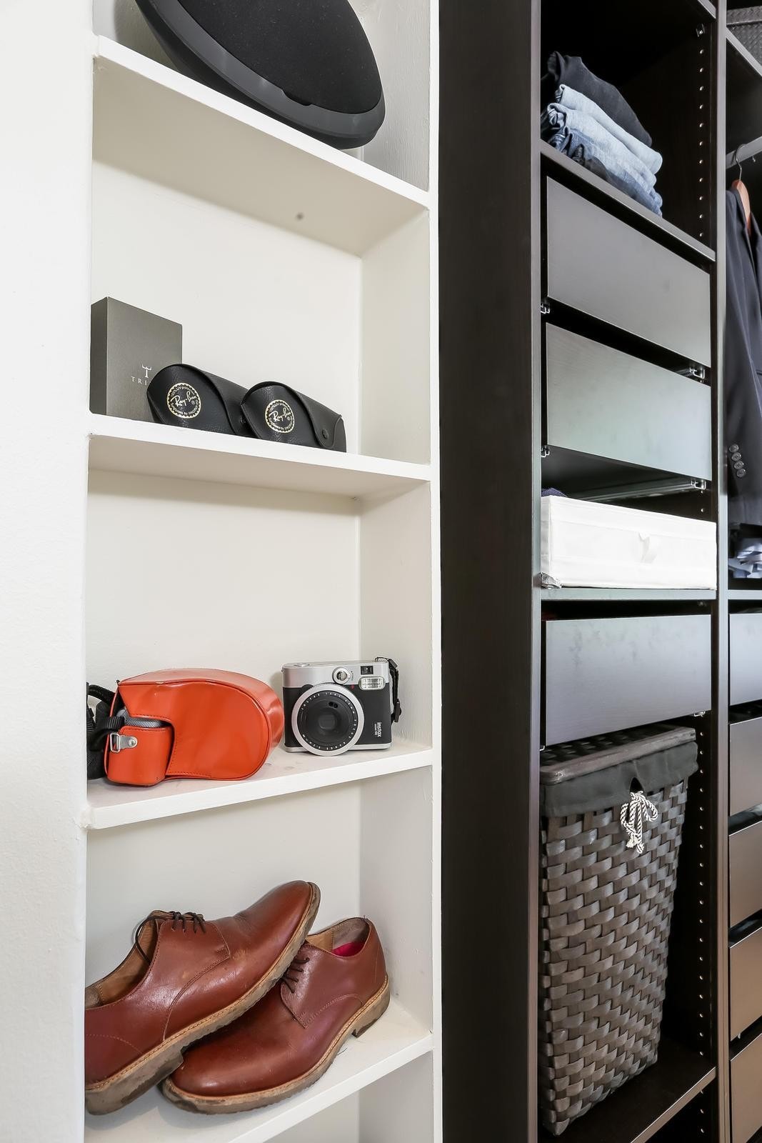 Garderobe. Galleribilde
