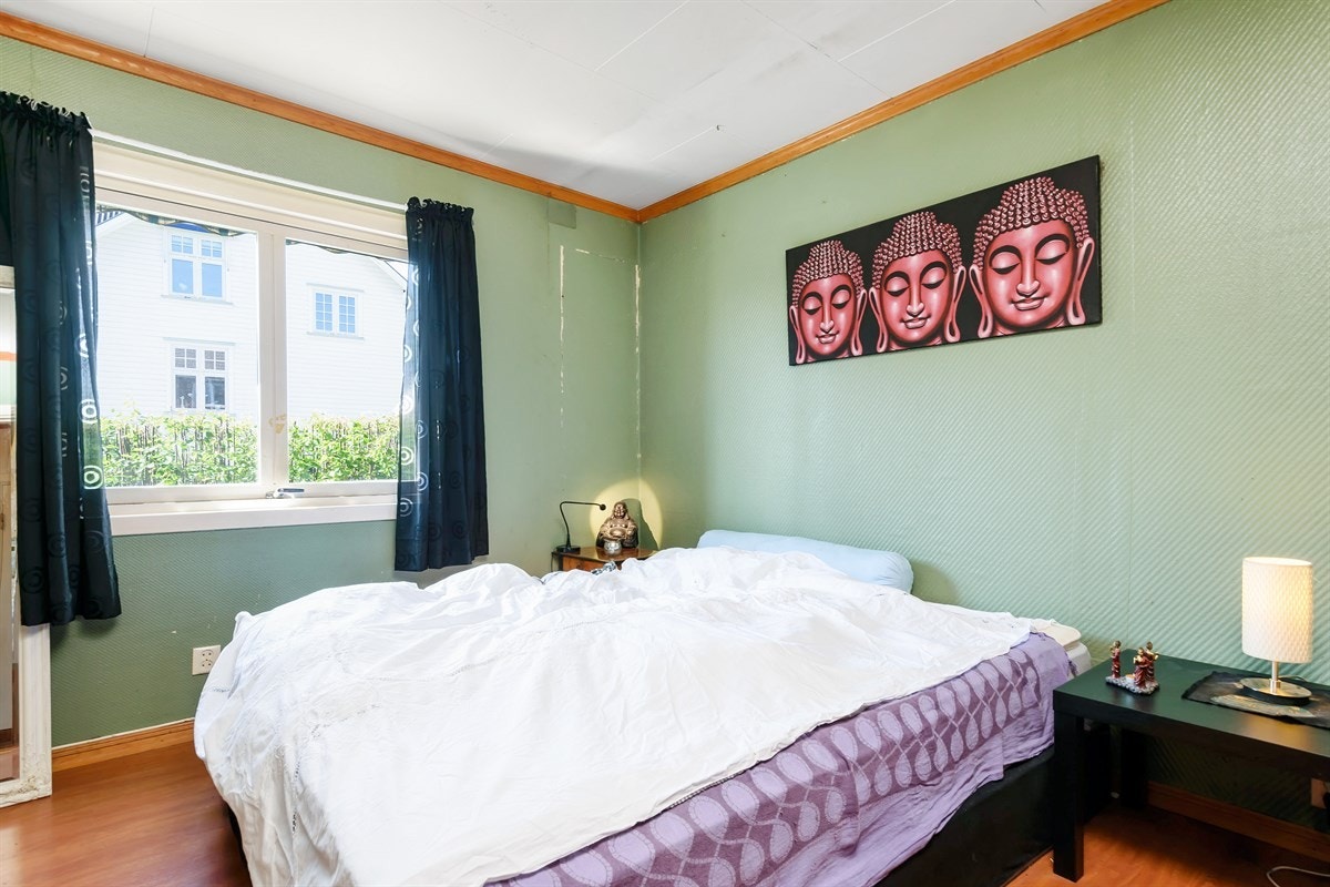 Soverom med garderobe Galleribilde