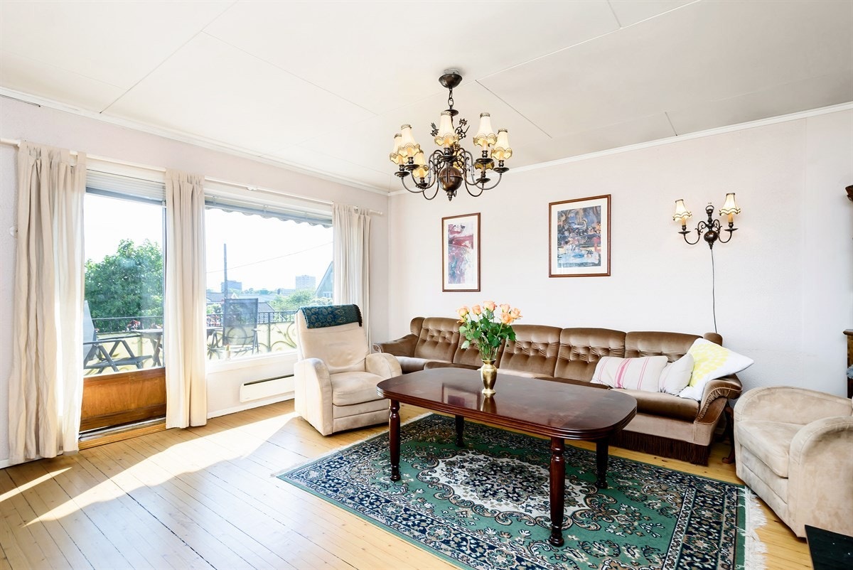 Stue med utgang til balkong Galleribilde