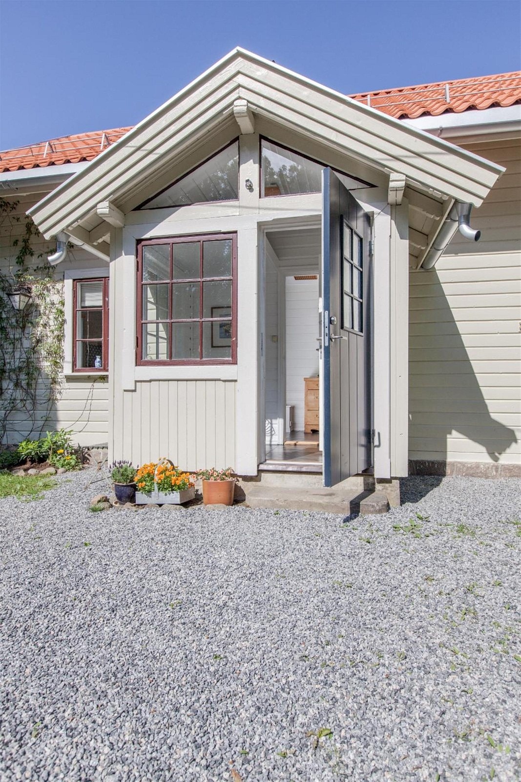 Inngangsparti. Galleribilde