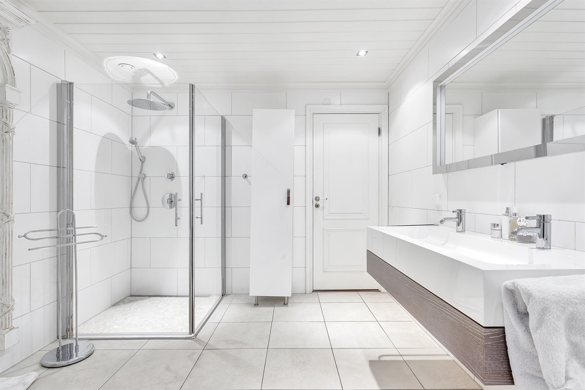 Baderom 1 i 1. etasje Galleribilde